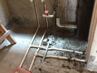 水、电管开槽施作