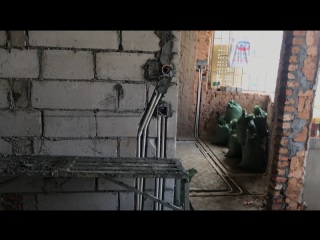 水、电管开槽施作