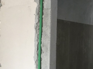 水、电管开槽施工