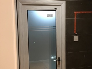 成品门及墙纸铺贴