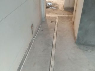 强、弱电路穿线施作