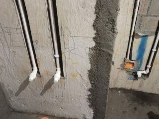 强、弱电路穿线施作