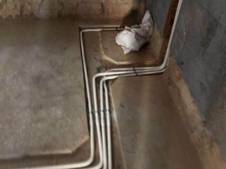 水、电管开槽施作