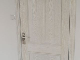 成品门及墙纸铺贴