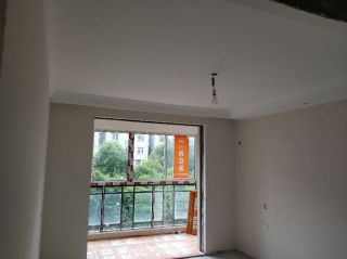 墙、顶面腻子批嵌