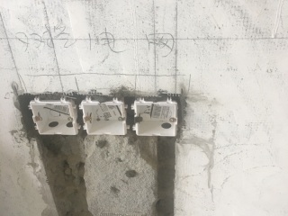 水、电管开槽施作