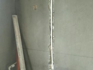 水、电管开槽施作