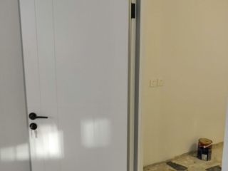 成品门及墙纸铺贴