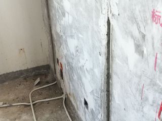 水、电管开槽施作