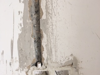 水、电管开槽施作