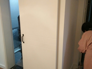 成品门及墙纸铺贴