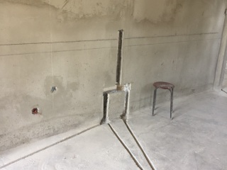水、电管开槽施工
