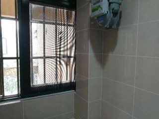 厨房、卫生间墙砖施作