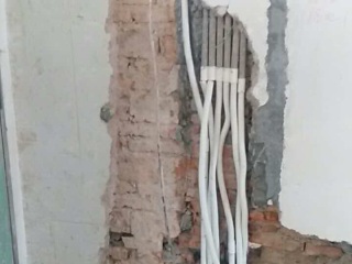 水、电管开槽施作