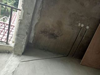 水、电管开槽施作