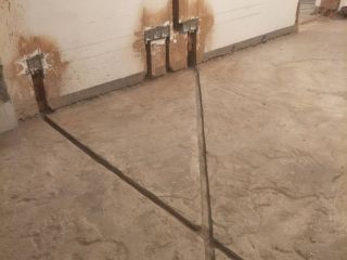 水、电管开槽施工