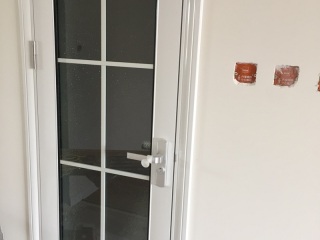 成品门及墙纸铺贴