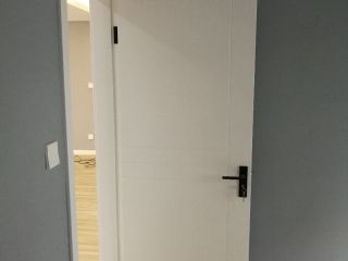 成品门及墙纸铺贴