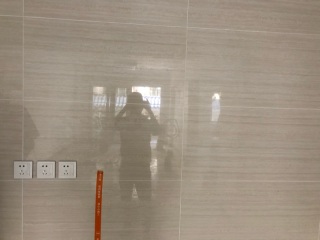 厨房、卫生间墙砖施作