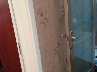 成品门及墙纸铺贴