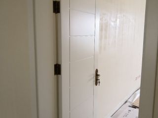 成品门及墙纸铺贴