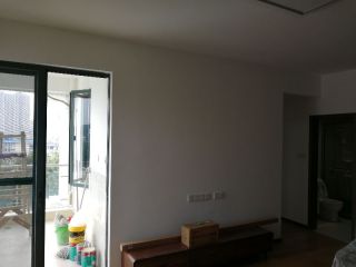 现场背景墙及隔墙施作