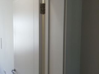 成品门及墙纸铺贴