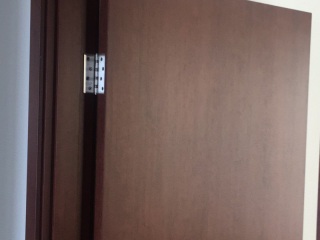 套装门、踢脚线安装