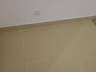 套装门、踢脚线安装
