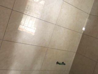 厨房、卫生间墙砖施作