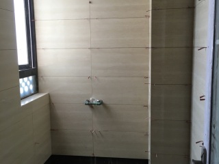 厨房、卫生间墙砖施作