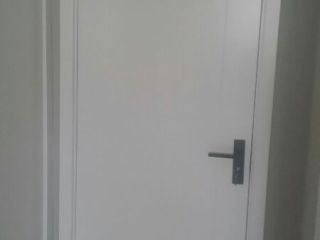 成品门及墙纸铺贴
