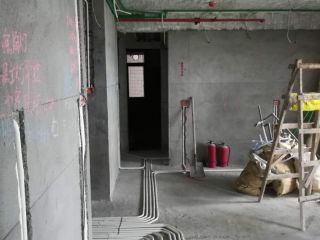 水、电管开槽施作