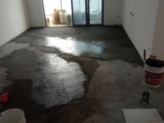 地砖铺贴及地面找平施作