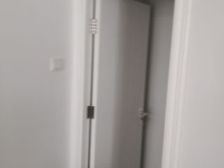 成品门及墙纸铺贴