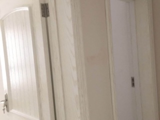 套装门、踢脚线安装