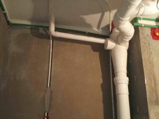 水、电管开槽施作