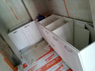 集成吊顶及橱柜柜体安装