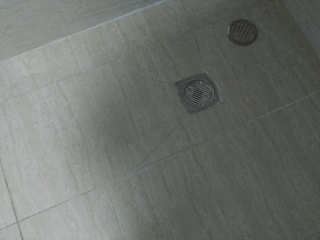 厨房、卫生间墙砖施作