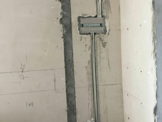 水、电管开槽施工
