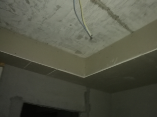 地砖铺贴及地面找平施作