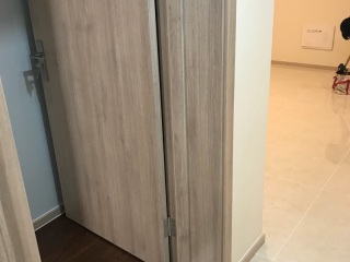 套装门、踢脚线安装