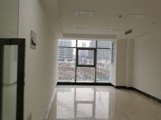 厨房、卫生间墙砖施作