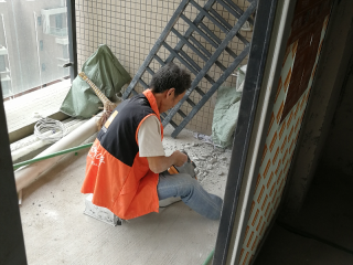 水、电管开槽施作