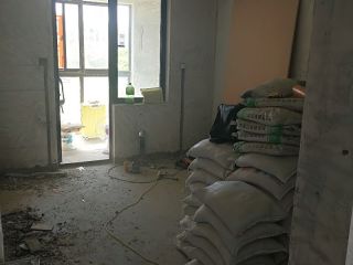 水、电管开槽施作
