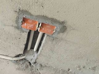 水、电管开槽施工
