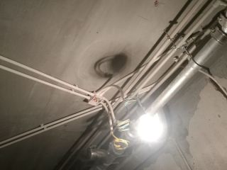 强、弱电路穿线施作