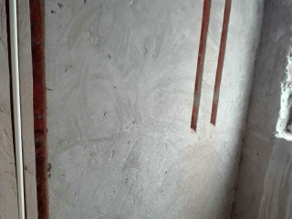 水、电管开槽施工