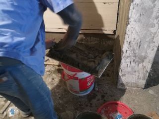 厨房、卫生间墙砖施作