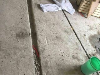 水、电管开槽施作